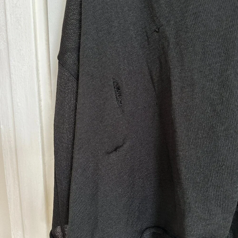 Great Martin Margiela black oversized cropped V neck sweater size S/M - Picture 4 of 11